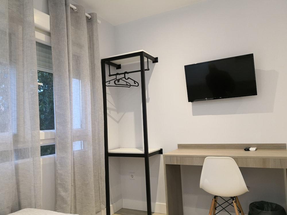 Guest house Golden Alcala Madrid