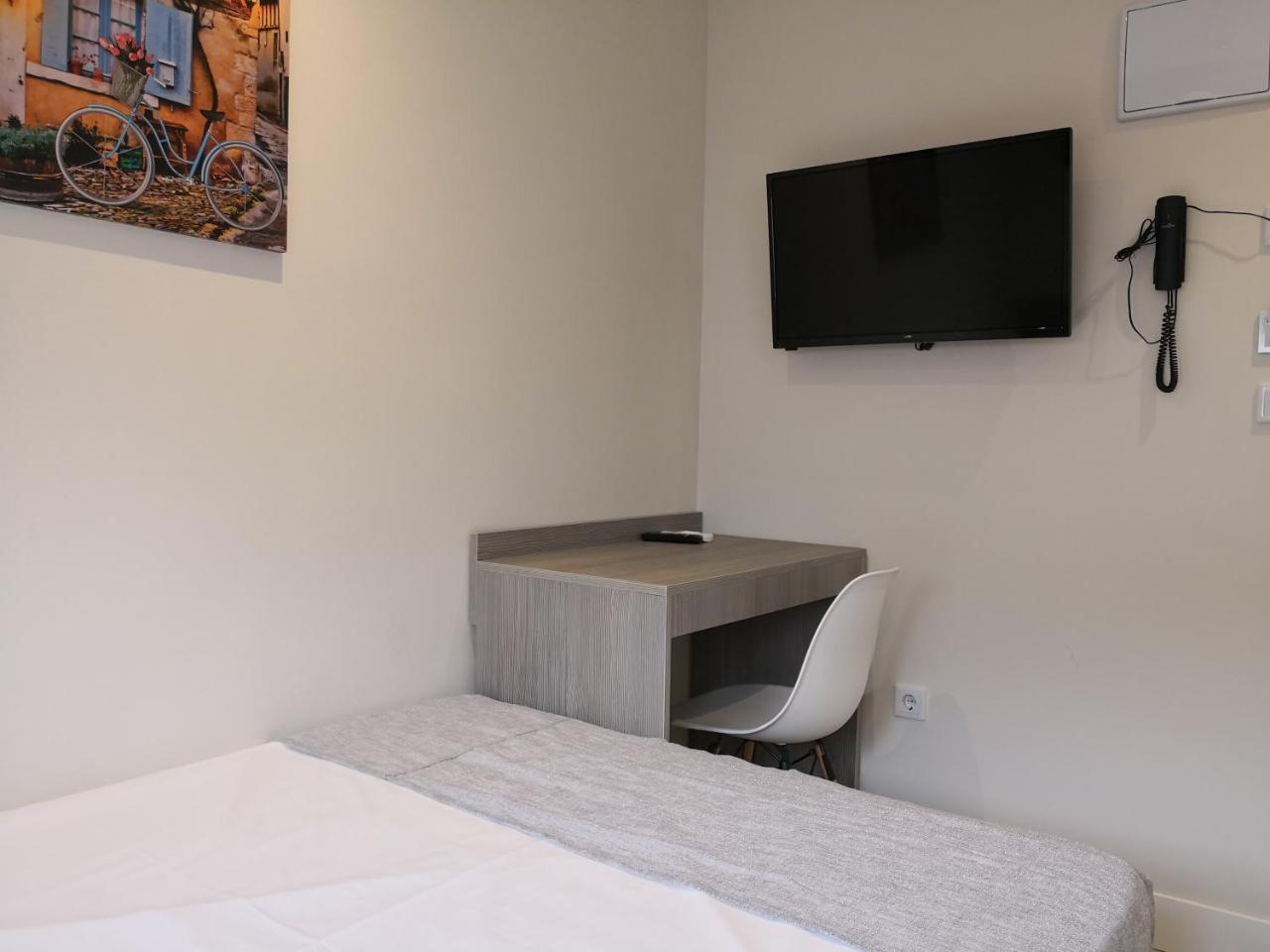 Golden Alcala Guest house